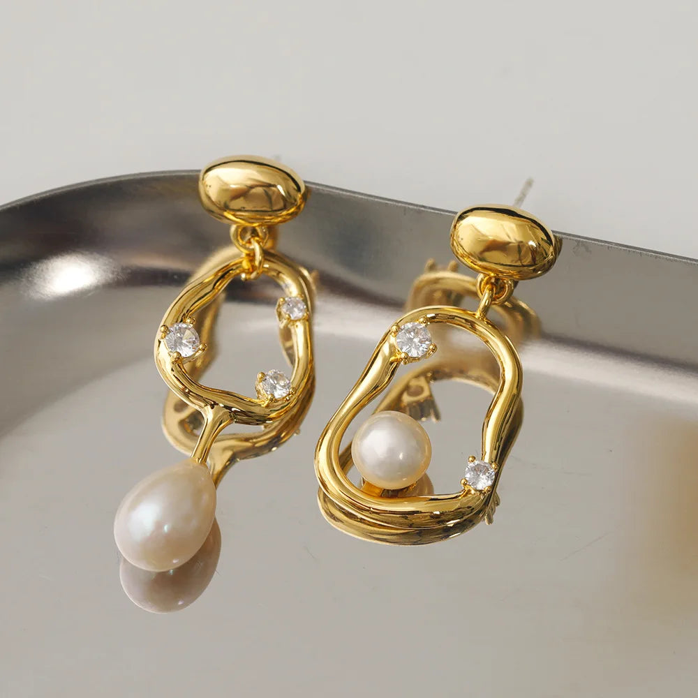 Palace style minimalist asymmetrical pearl earrings with personalized retro freshwater pearl zircon earrings